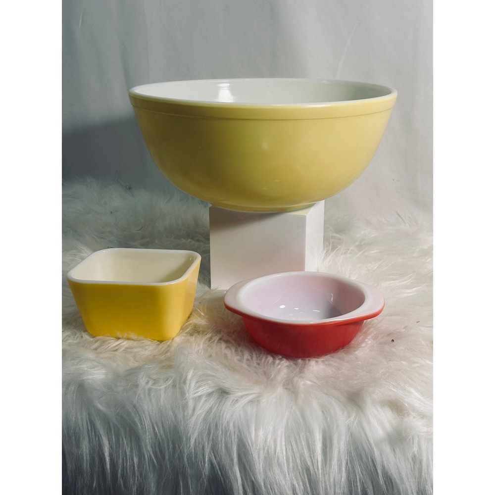 Vintage Pyrex Primary Color Yellow Mixing Bowl 404 Refrigerator Dish 501 Red 080